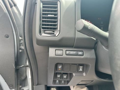 Used 2022 Nissan Frontier PRO-4X w/ Pro-4X Premium Package AWD/4WD image 21