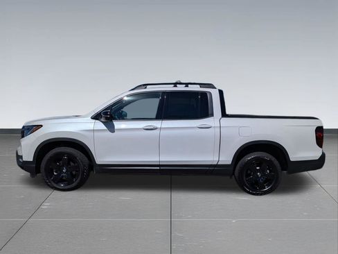 Used 2025 Honda Ridgeline Black Edition image 2