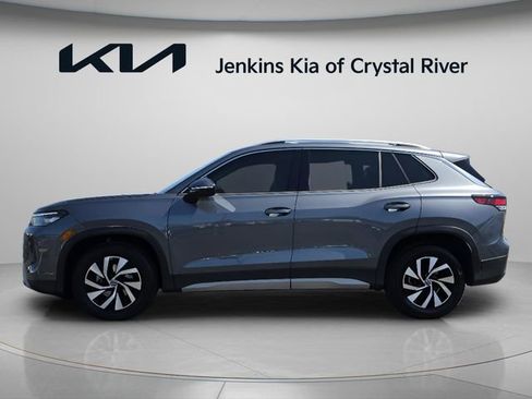 Used 2025 Volkswagen Tiguan S FWD image 13