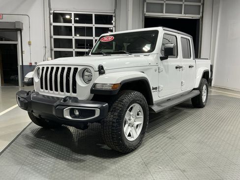 Used 2020 Jeep Gladiator Sport w/ Quick Order Package 24S image 2