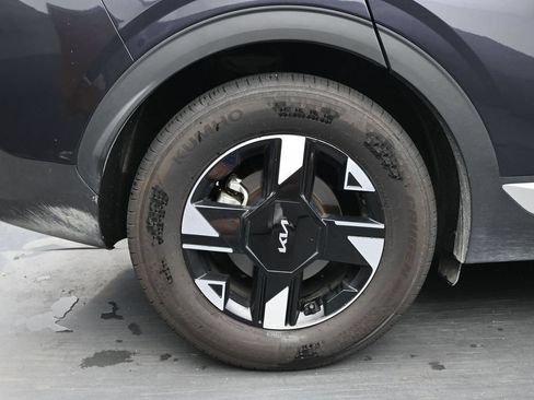 Used 2026 Kia Sportage LX FWD image 13