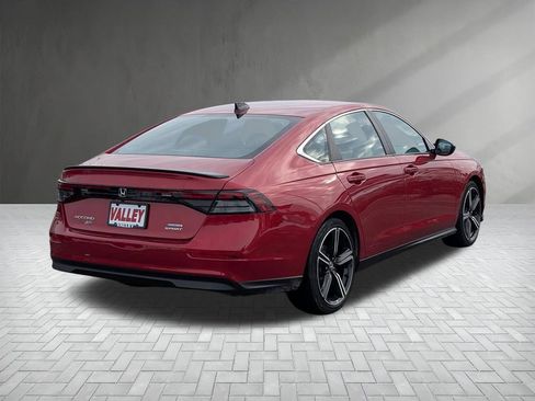 Used 2024 Honda Accord Sport image 8