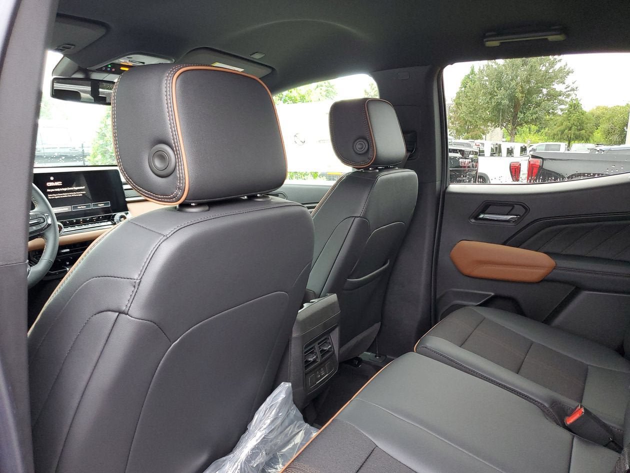New 2026 GMC Canyon AT4 AWD/4WD image 10