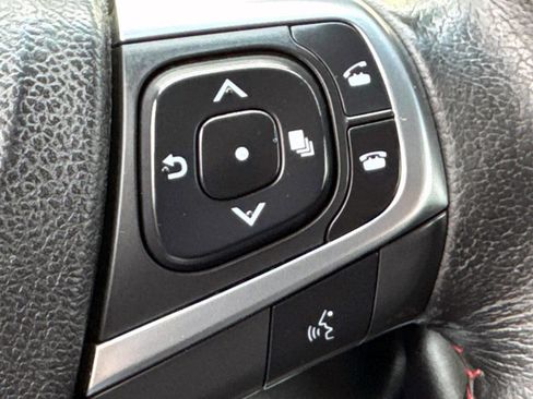 Used 2015 Toyota Camry SE FWD image 15