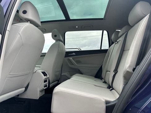 Certified 2023 Volkswagen Tiguan SE w/ Panoramic Sunroof Package image 13