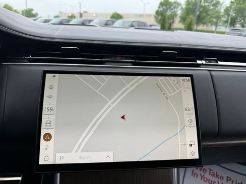 Used 2025 Land Rover Range Rover SE AWD/4WD image 32