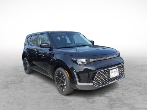 New 2025 Kia Soul EX image 3