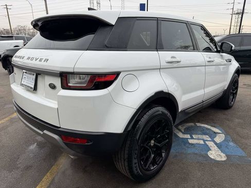 Used 2019 Land Rover Range Rover Evoque SE image 5
