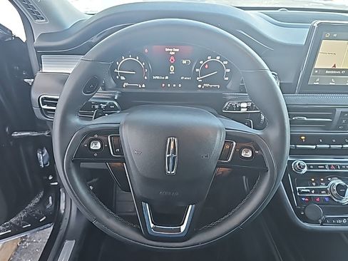 Used 2022 Lincoln Corsair Standard w/ Equipment Group 101A image 13