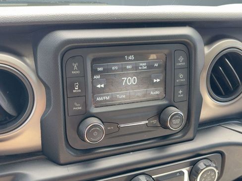 Used 2019 Jeep Wrangler Unlimited Sport S image 22