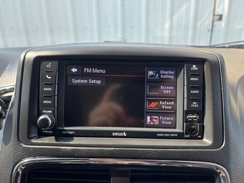 Used 2018 Dodge Grand Caravan SE w/ UConnect Hands-Free Group FWD image 28