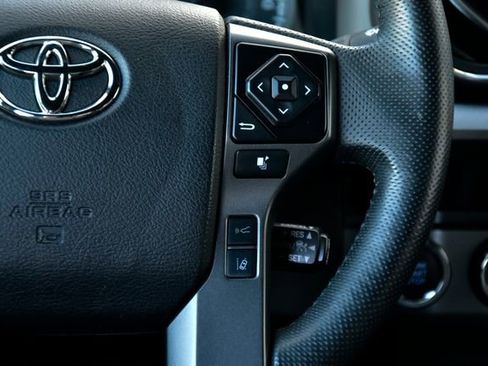 Used 2022 Toyota Tacoma TRD Sport image 19