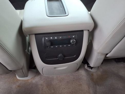 Used 2013 Chevrolet Tahoe LT w/ Luxury Package AWD/4WD image 17