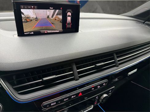 Used 2018 Audi Q7 3.0T Prestige w/ Prestige Package image 24