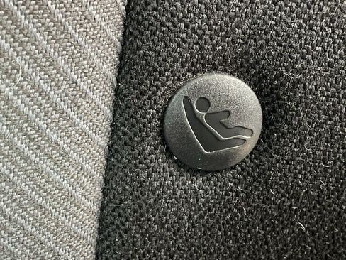 Used 2025 Chevrolet Blazer LT image 15