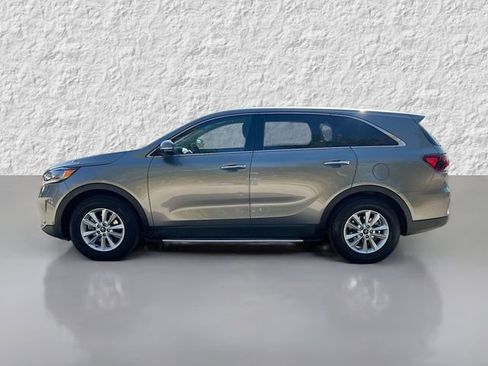 Used 2019 Kia Sorento L image 6