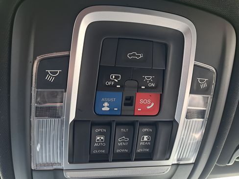 Used 2019 RAM 2500 Limited AWD/4WD image 26