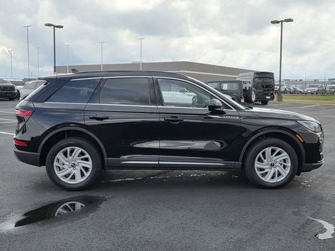 Used 2026 Lincoln Corsair Premiere FWD image 3