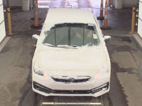 Used 2023 Subaru Impreza 2.0i image 2