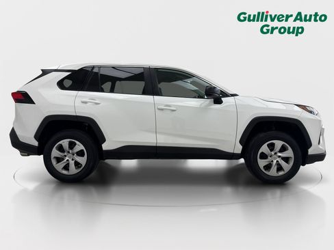 Used 2023 Toyota RAV4 LE FWD image 10