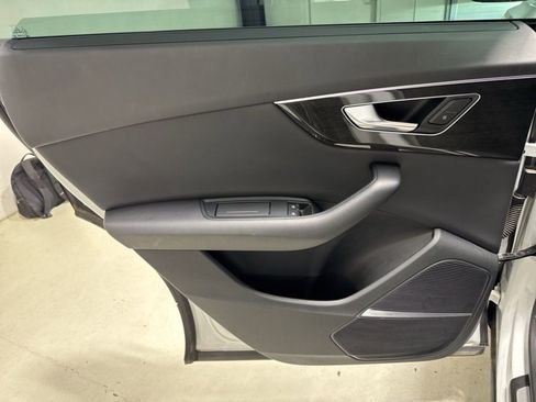 Used 2019 Audi Q8 Prestige w/ Adaptive Chassis Package image 18