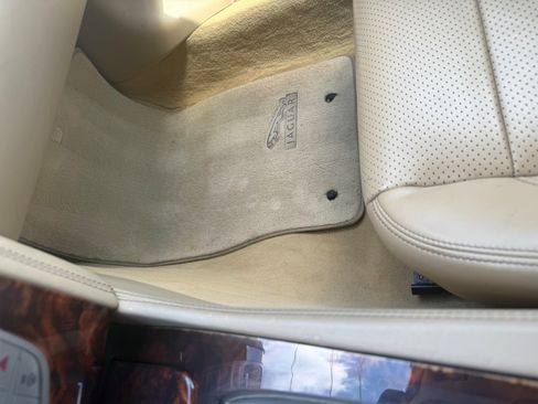Used 2011 Jaguar XK Convertible RWD image 12