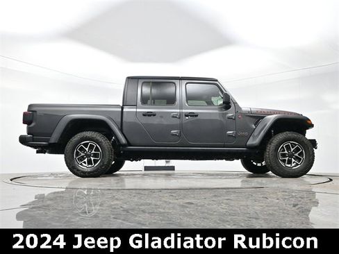 Used 2024 Jeep Gladiator Rubicon image 26