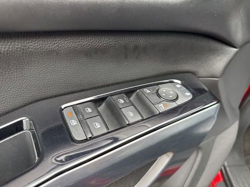 Used 2023 Nissan Pathfinder SL AWD/4WD image 25