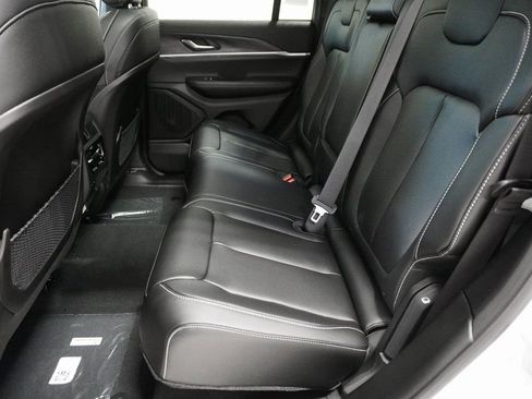 New 2025 Jeep Grand Cherokee Limited image 15