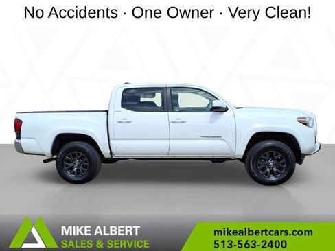 Used 2021 Toyota Tacoma SR5 AWD/4WD image 8