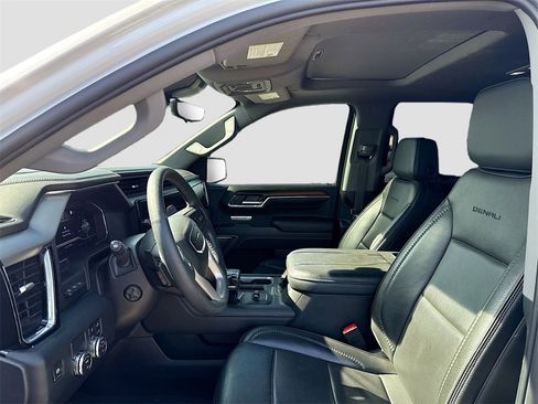 Used 2024 GMC Sierra 1500 Denali w/ Denali Reserve Package image 9