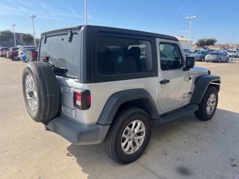Used 2023 Jeep Wrangler Sport S image 4