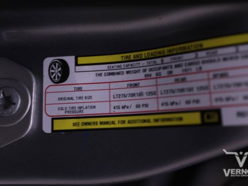 Used 2024 RAM 2500 Tradesman w/ Chrome Appearance Group image 39