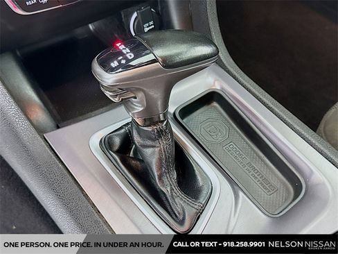 Used 2020 Dodge Charger SXT image 16