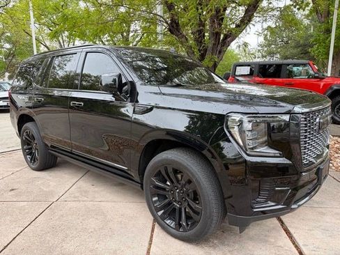 Used 2023 GMC Yukon Denali Ultimate AWD/4WD image 5