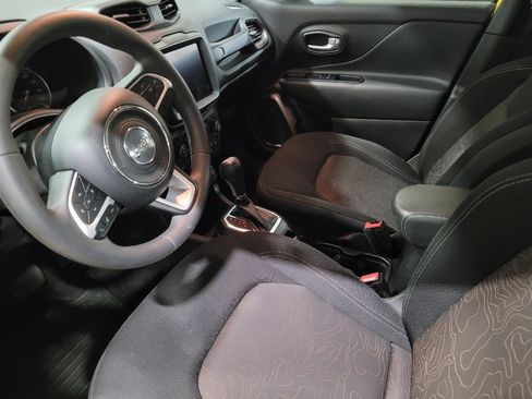 Used 2023 Jeep Renegade Latitude image 26