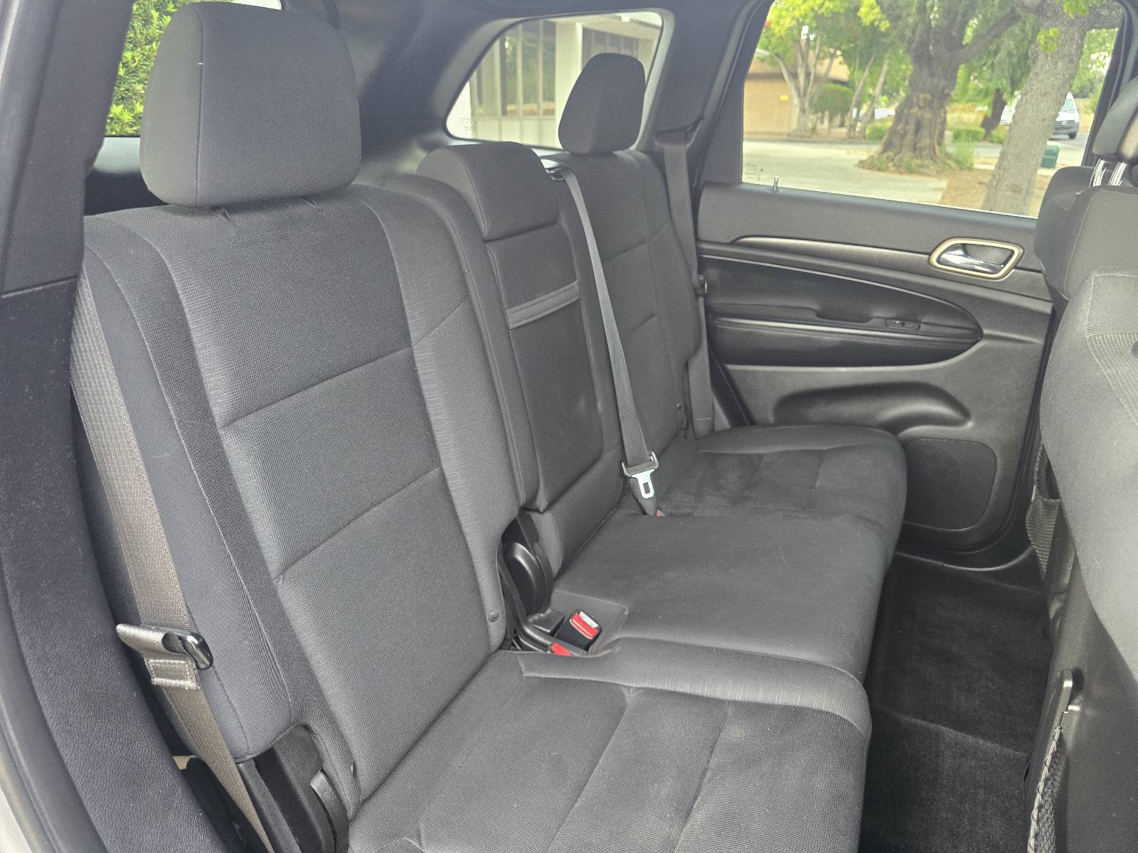 Used 2015 Jeep Grand Cherokee Laredo w/ Quick Order Package 23E RWD image 23