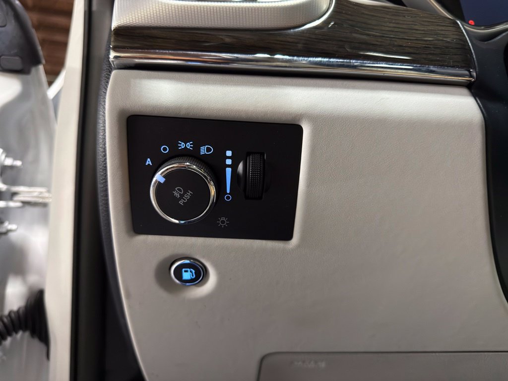Used 2021 Jeep Grand Cherokee Summit AWD/4WD image 51