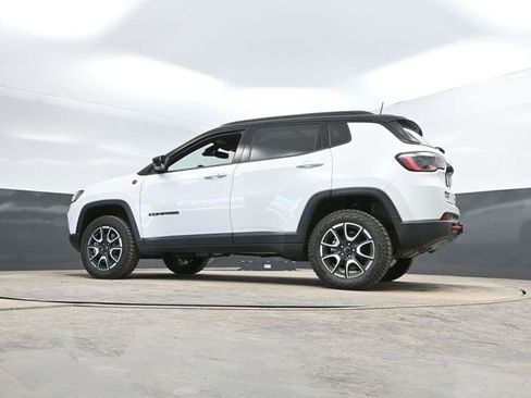 Used 2026 Jeep Compass Trailhawk w/ Sun, Sound & Navigation Group image 53