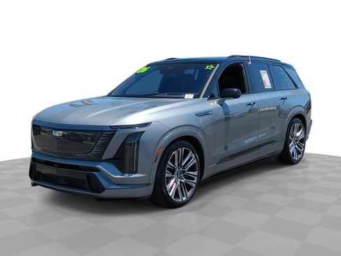 Used 2026 Cadillac Vistiq Platinum w/ LPO, Floor Liner Package AWD/4WD image 1