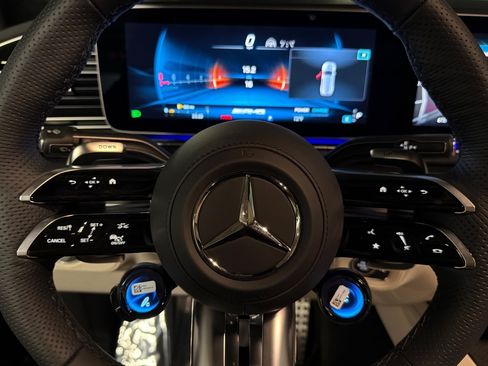 New 2026 Mercedes-Benz GLS 63 AMG 4MATIC image 24