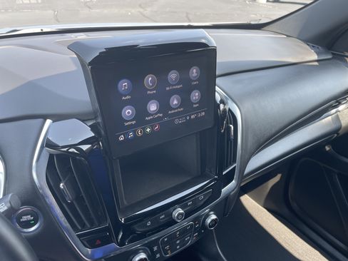 Used 2023 Chevrolet Traverse LT w/ Rear Camera Mirror Package AWD/4WD image 36