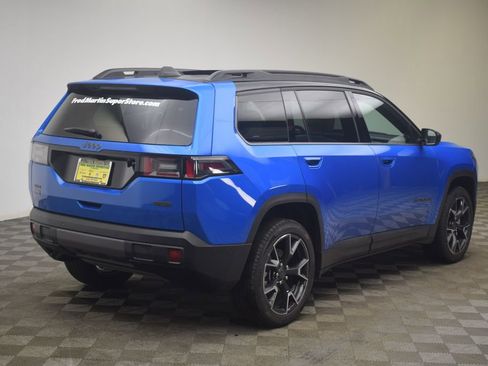 New 2026 Jeep Cherokee Overland w/ Trailer Tow Group AWD/4WD image 6