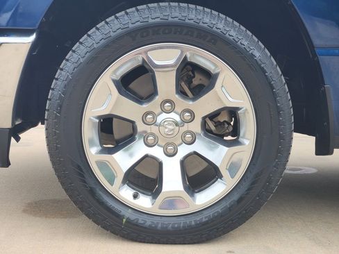 Used 2019 RAM 1500 Big Horn AWD/4WD image 13