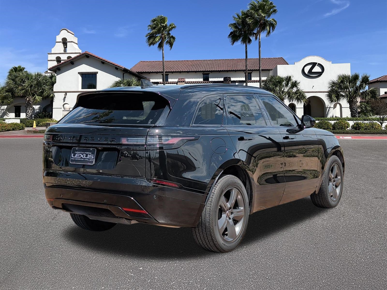 Used 2025 Land Rover Range Rover Velar Dynamic SE AWD/4WD image 2
