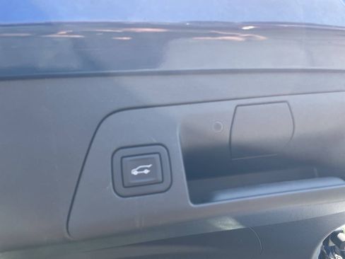Used 2023 Buick Envision Essence AWD/4WD image 6