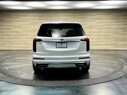 Used 2025 Cadillac XT6 Premium Luxury FWD image 14