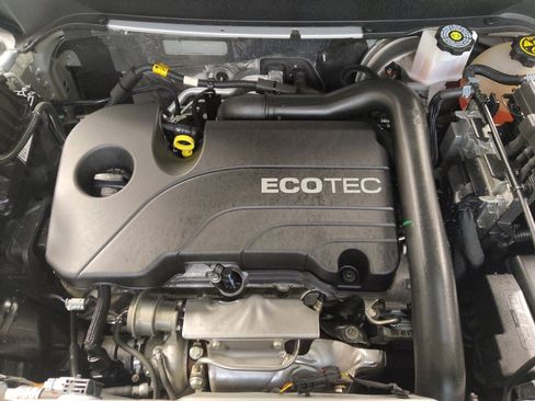 Used 2022 Chevrolet Equinox LS w/ LPO, Floor Liner Package image 30