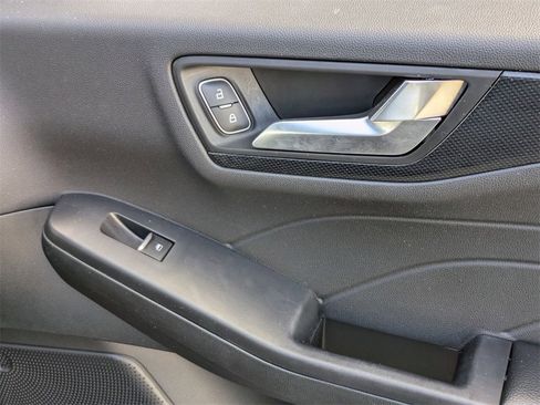 Used 2025 Ford Escape ST-Line image 33