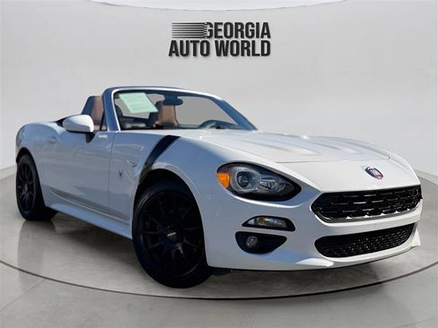 Used 2017 FIAT 124 Spider Lusso image 4